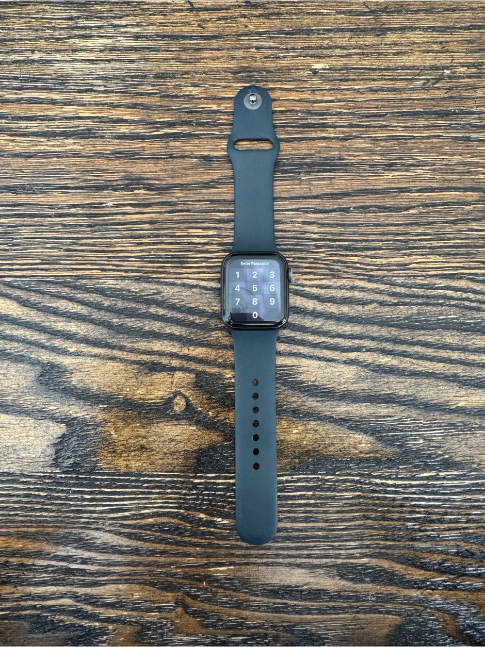 Apple Watch SE 40mm Aluminum Case - GPS